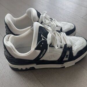 Size 10 - Men's Louis Vuitton LV Trainer White Black Panda